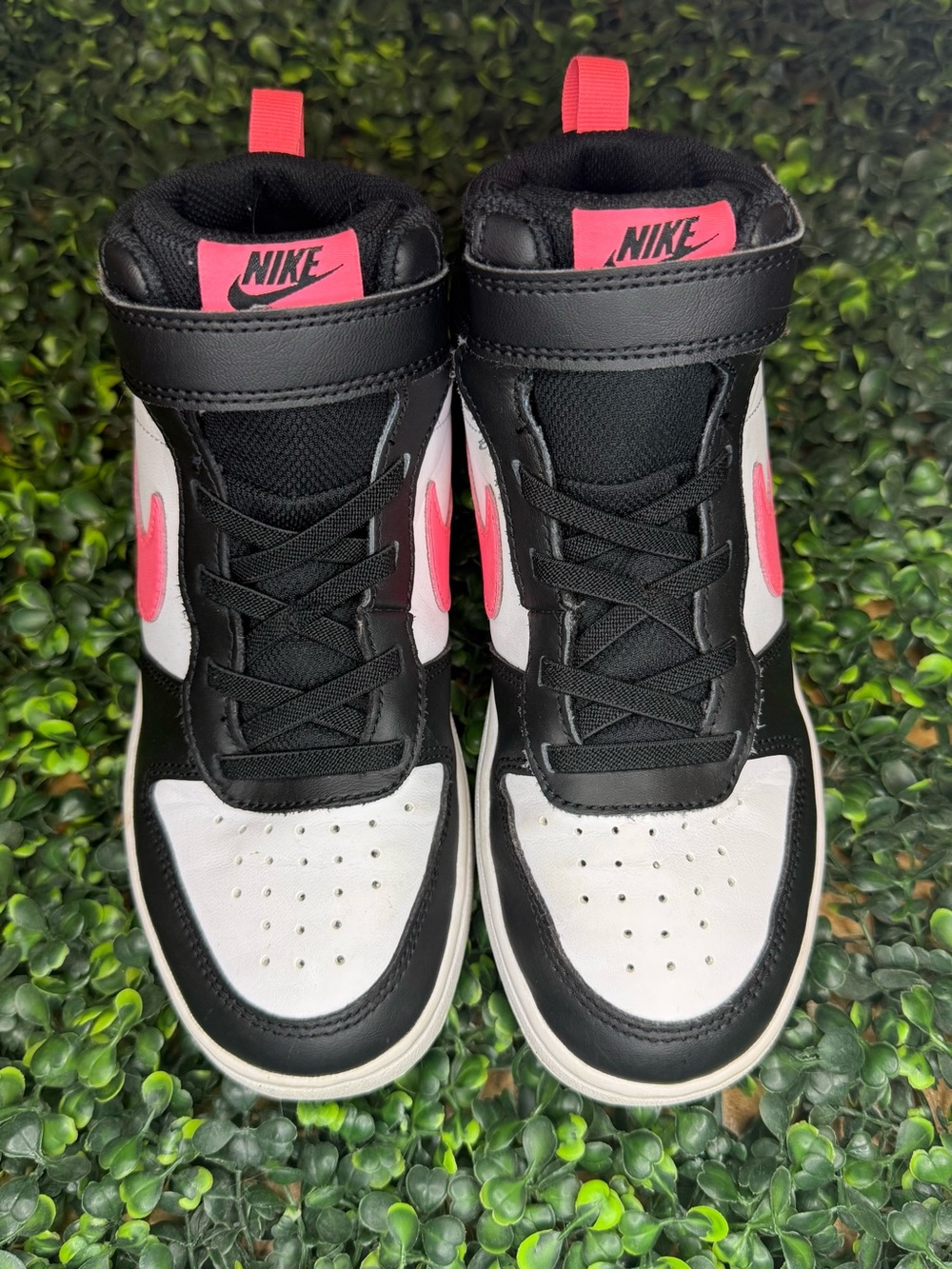 Nike Court Borough Mid 2 Black White Pink Sneakers Size 2Y 🩷🖤